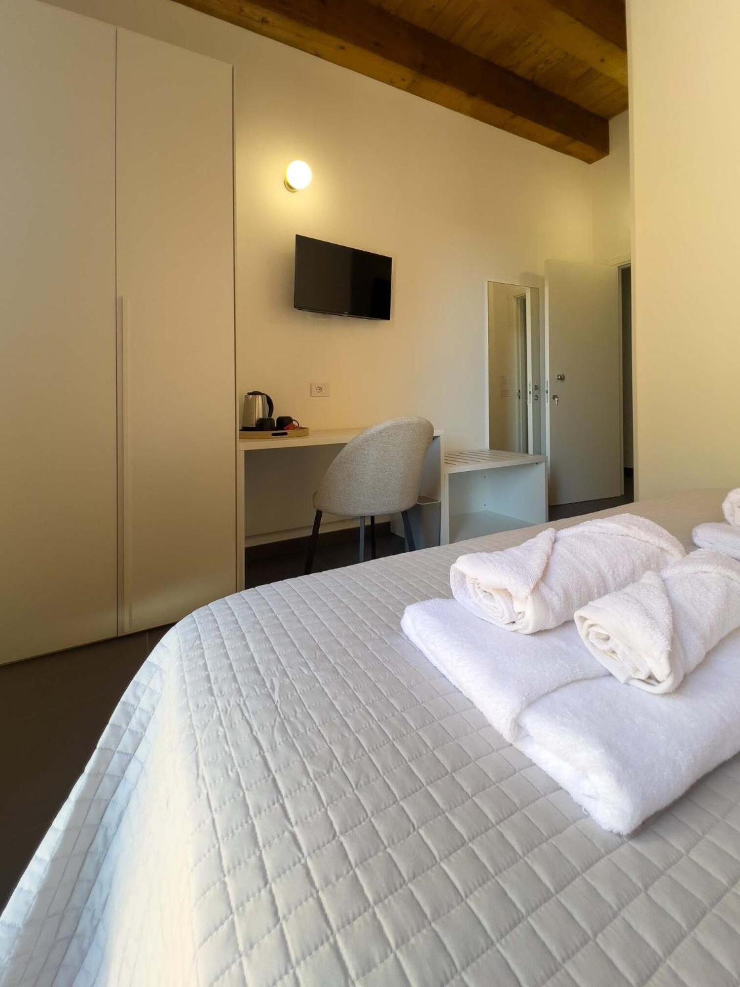 B&B Piazza D'Armi Lamezia Terme - 3 Sorrisi Esterno foto